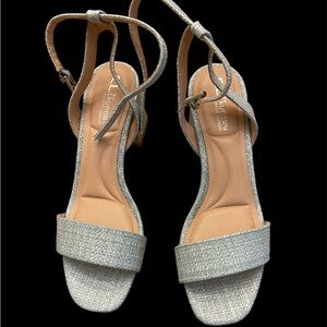 CL by Laundry Comfortable Sandal